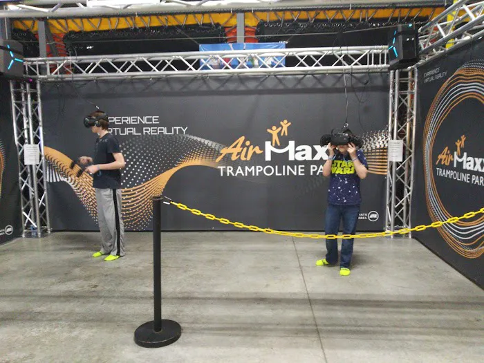 AirMaxx Trampoline Park & Warrior Course Picture 4