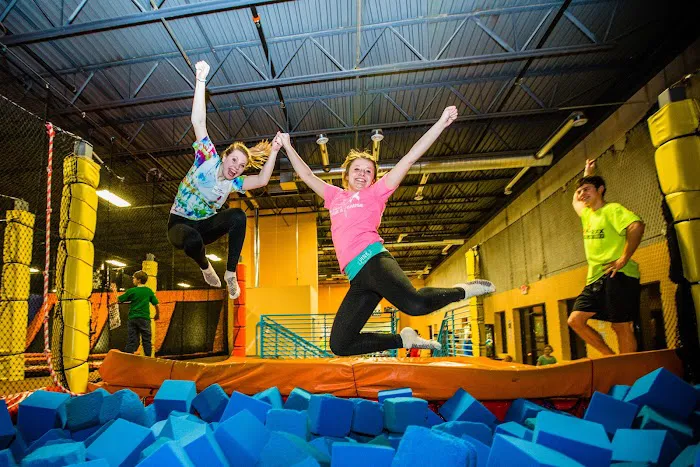 AirMaxx Trampoline Park & Warrior Course Picture 9