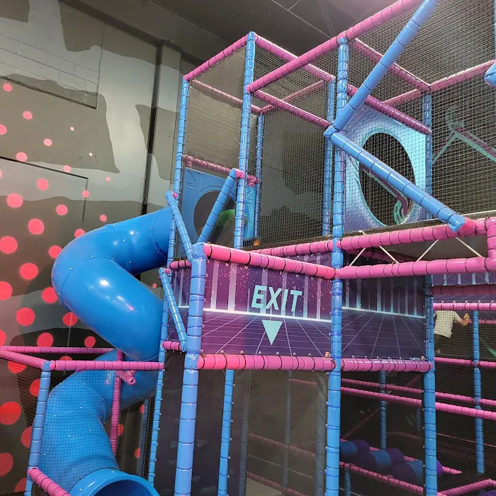Sky Zone Trampoline Park Picture 4