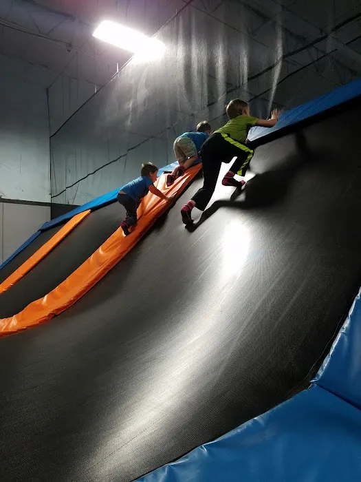 Get Air Trampoline Park Picture 2