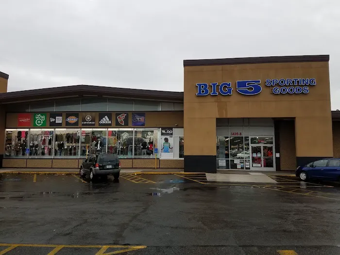 Big 5 Sporting Goods Picture 2