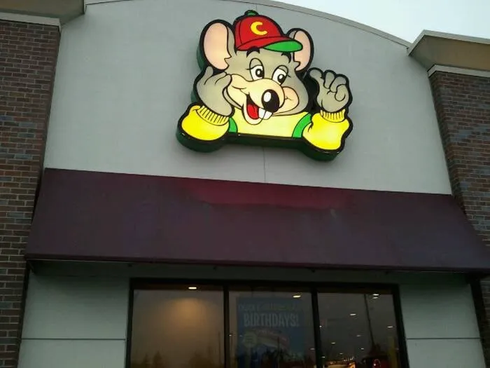 Chuck E. Cheese Picture 6