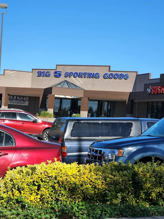 Big 5 Sporting Goods Picture 2