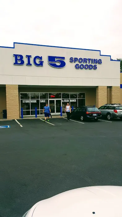 Big 5 Sporting Goods Picture 1