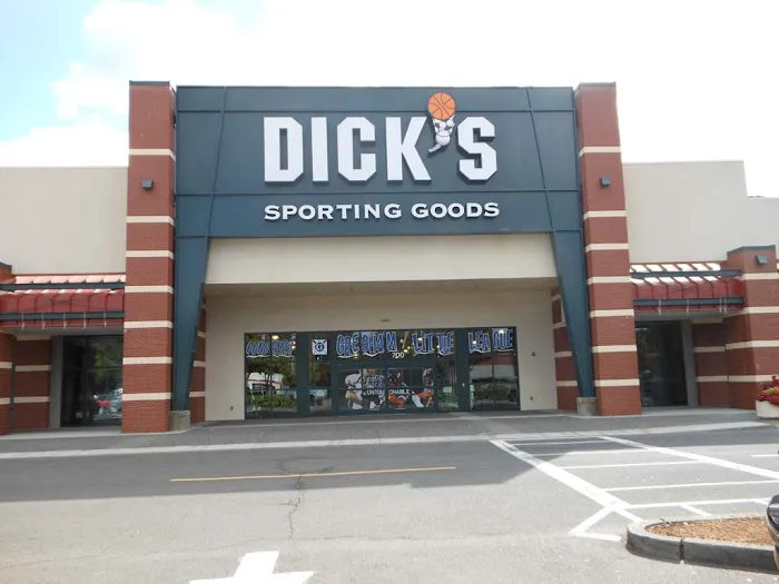 DICK'S Sporting Goods Picture 1