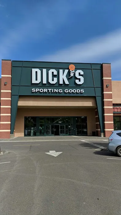 DICK'S Sporting Goods Picture 7