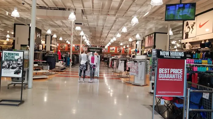 DICK'S Sporting Goods Picture 5