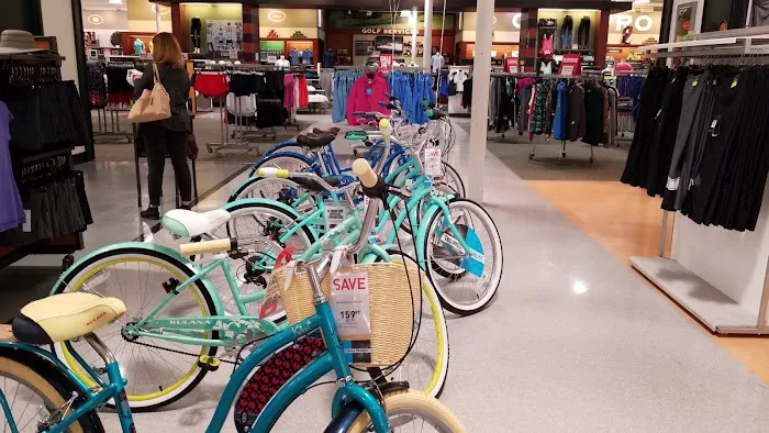 DICK'S Sporting Goods Picture 8