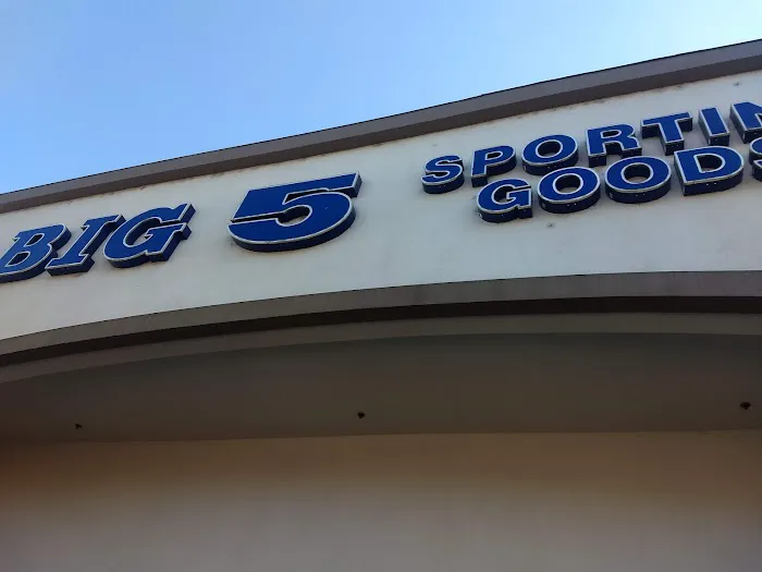 Big 5 Sporting Goods Picture 1