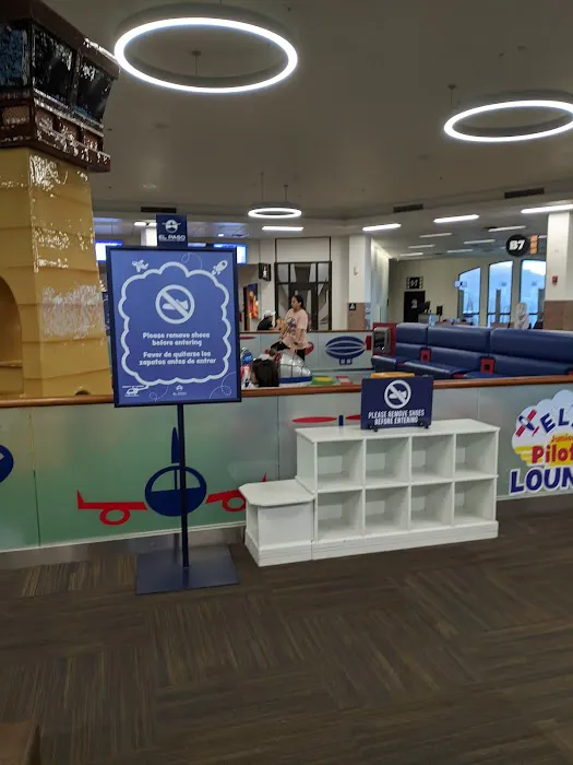 ELP Junior Pilot's Lounge Picture 6