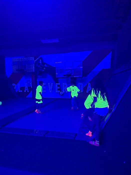 Sky Zone Trampoline Park Picture 4