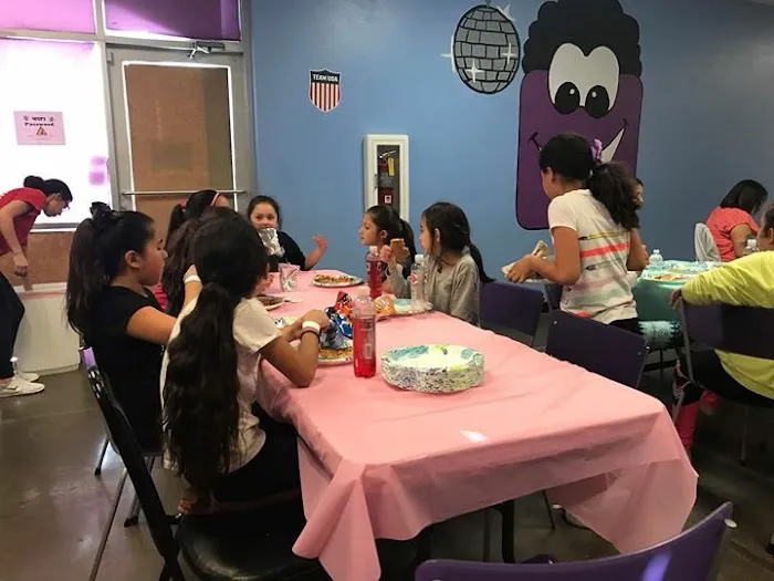 Flips Birthday Party Hall in El Paso Picture 9