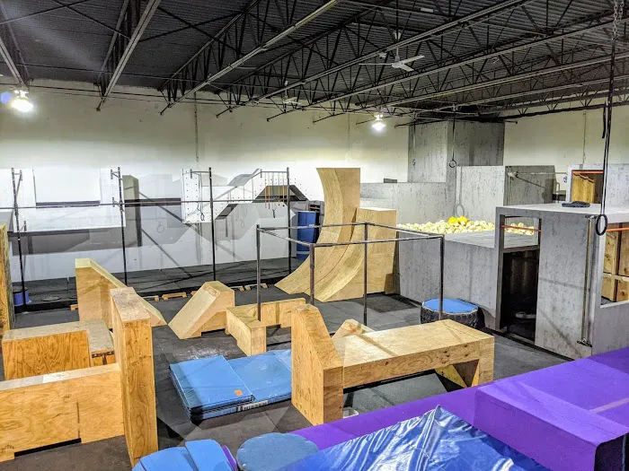 Doublejump Parkour & Ninja Warrior Picture 1