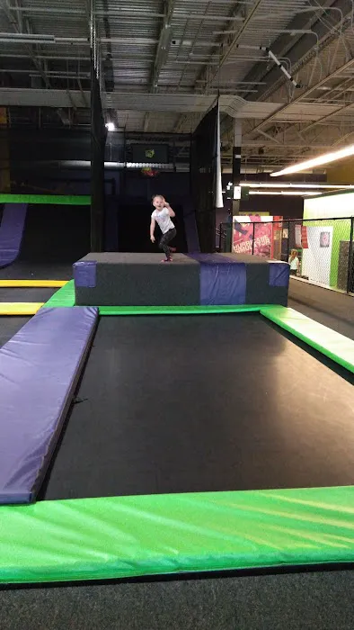 Get Air Trampoline Park Picture 4