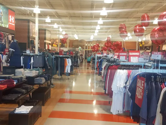 DICK'S Sporting Goods Picture 6