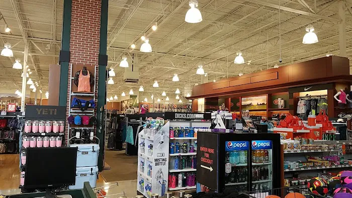 DICK'S Sporting Goods Picture 8