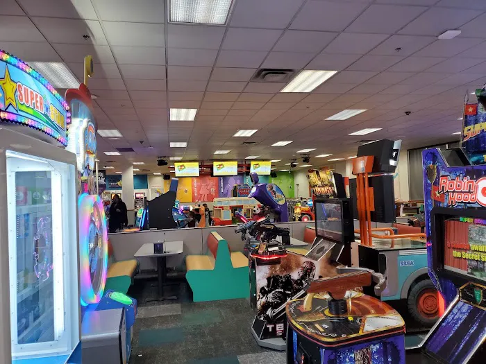 Chuck E. Cheese Picture 1