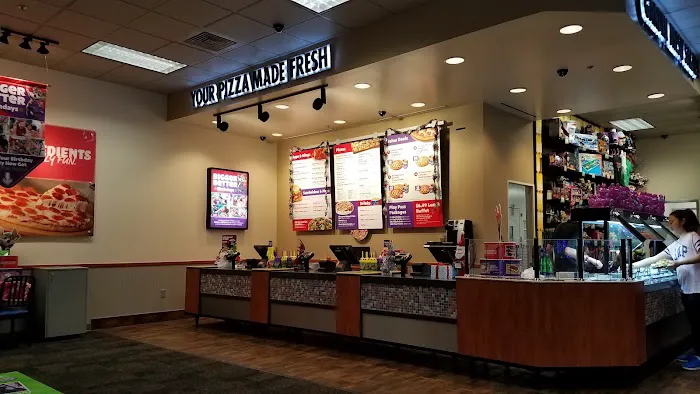 Chuck E. Cheese Picture 1