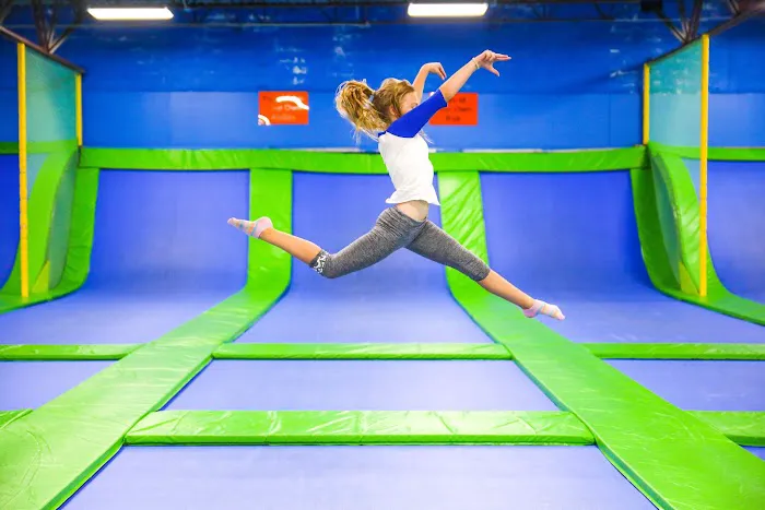 Jumping World Picture 1