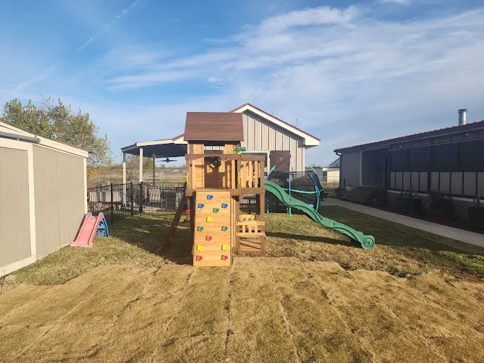 Jumpy Joey Trampolines & Turf Picture 6