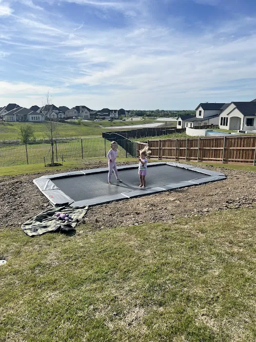 Jumpy Joey Trampolines & Turf Picture 9