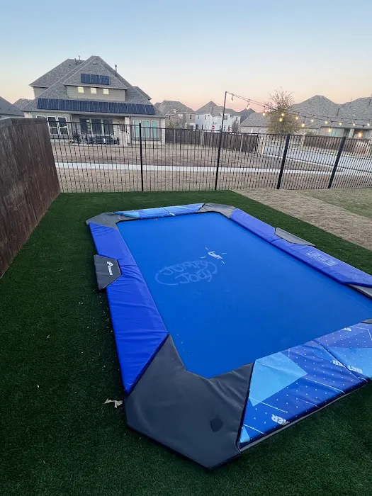 Jumpy Joey Trampolines & Turf Picture 7