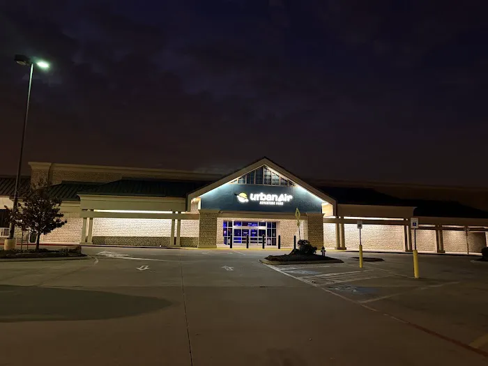 Urban Air Trampoline and Adventure Park Picture 5