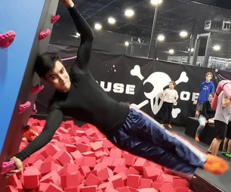 House of Air Trampoline & Ninja Park