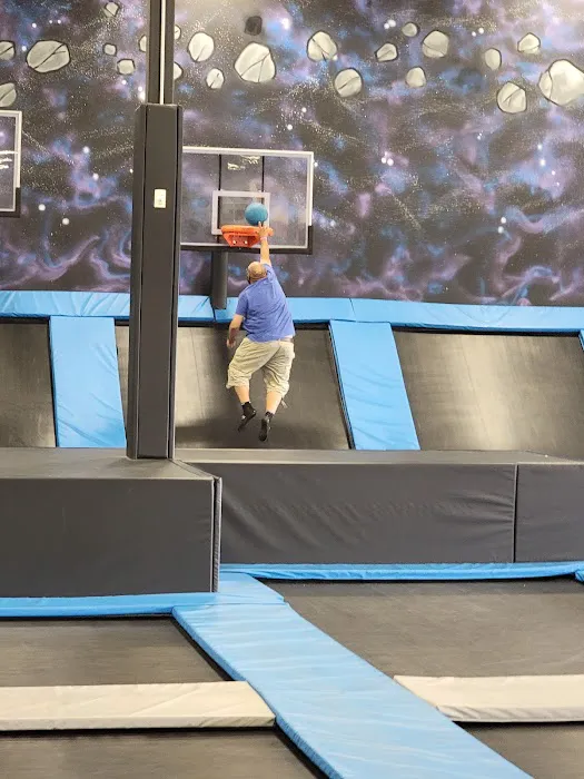 Elevate Trampoline Park Picture 10