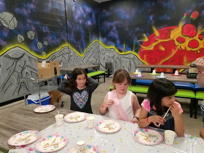 Elevate Trampoline Park Picture 7