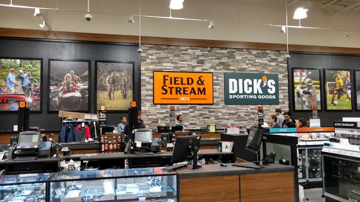 DICK'S Sporting Goods Picture 9