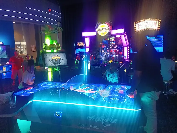 Dave & Buster's Virginia Beach Picture 5