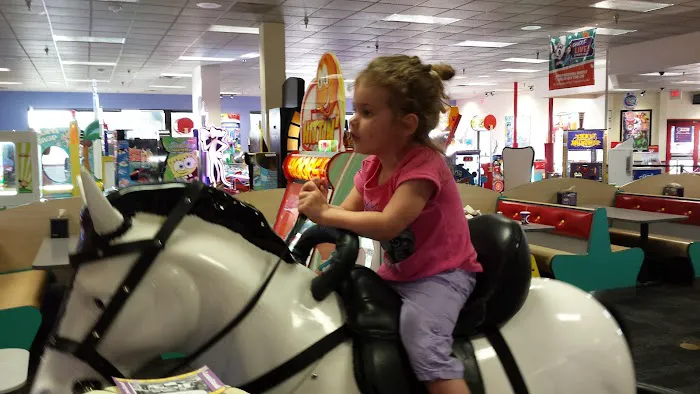 Chuck E. Cheese Picture 6