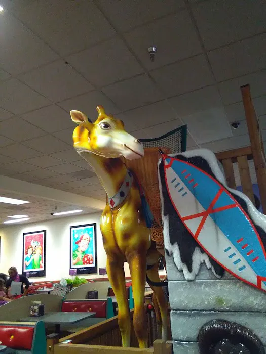 Chuck E. Cheese Picture 10