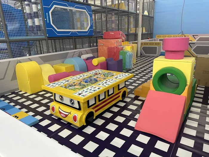 PLAY-N-FUN Picture 7