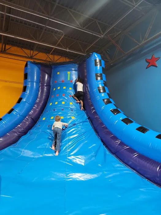 Pump It Up Hanover Kids Birthdays and More Picture 1