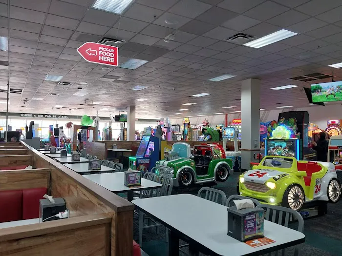 Chuck E. Cheese Picture 4