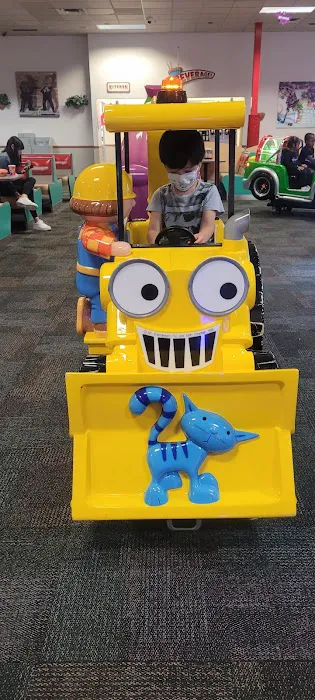 Chuck E. Cheese Picture 10