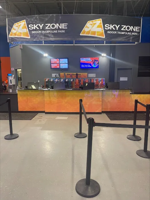 Sky Zone Trampoline Park Picture 4