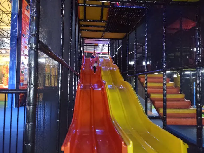 Urban Air Trampoline and Adventure Park Picture 6