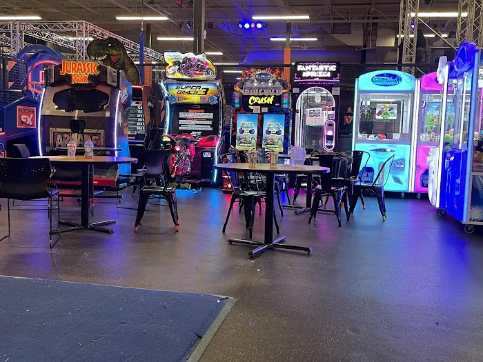 Sky Zone Trampoline Park Picture 9