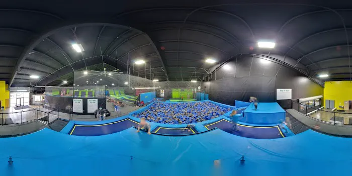 Fly High Trampoline Park Picture 3