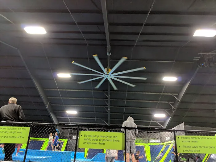 Fly High Trampoline Park Picture 6