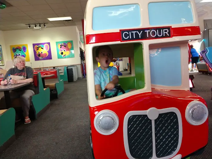 Chuck E. Cheese Picture 10