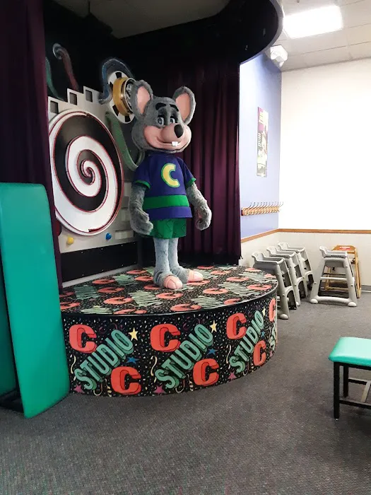 Chuck E. Cheese Picture 8