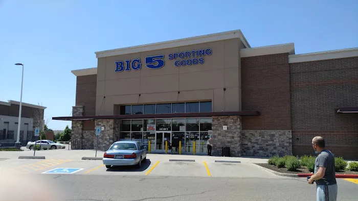 Big 5 Sporting Goods Picture 1