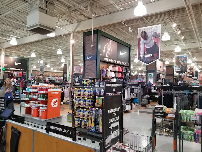 DICK'S Sporting Goods Picture 6