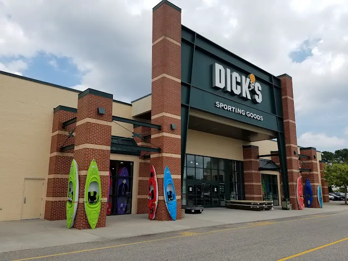 DICK'S Sporting Goods Picture 1
