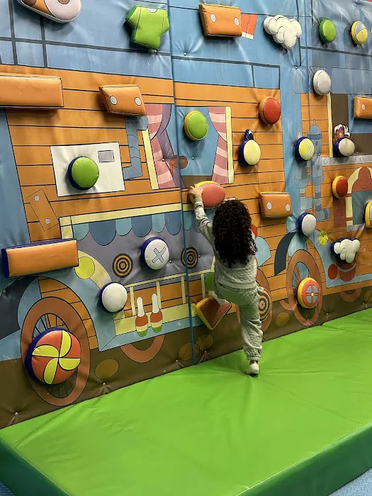 Wally Wombats | Indoor Playground & Events Center - Rainbow Picture 8