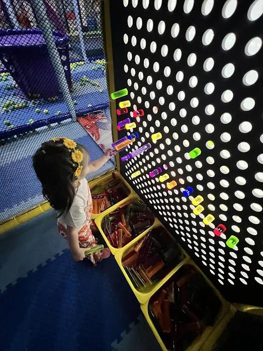 Wally Wombats | Indoor Playground & Events Center - Rainbow Picture 9